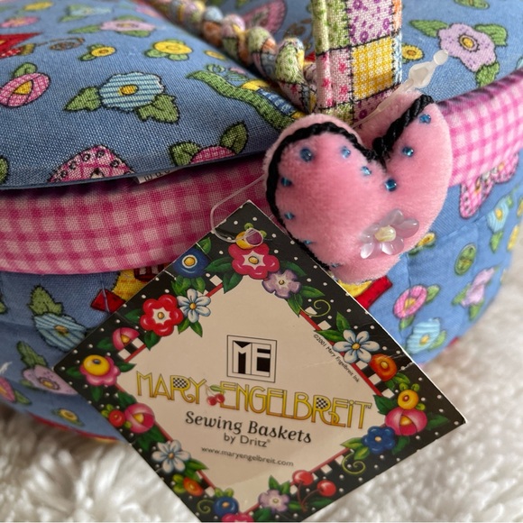 Rare Vintage 2001 Mary Engelbreit Flower Hearts Cute Sewing Basket - Picture 2 of 7